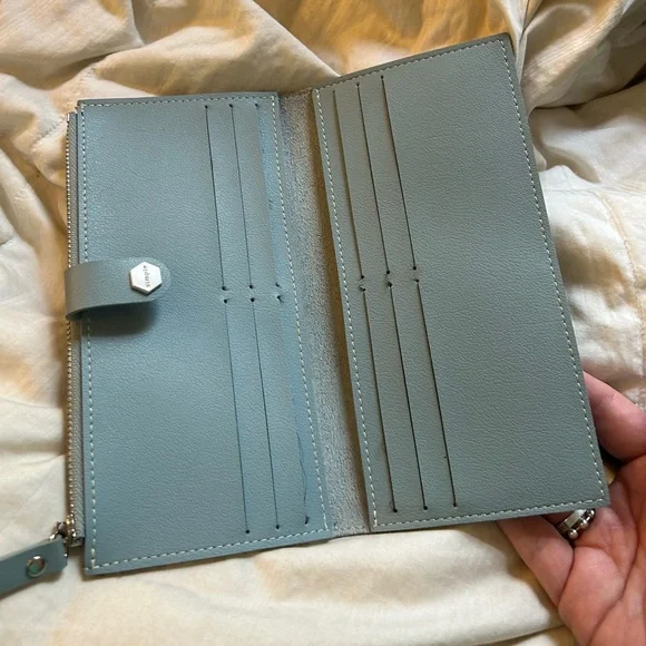 Simple Life Blue Wallet 🪪 - Picture 8 of 13